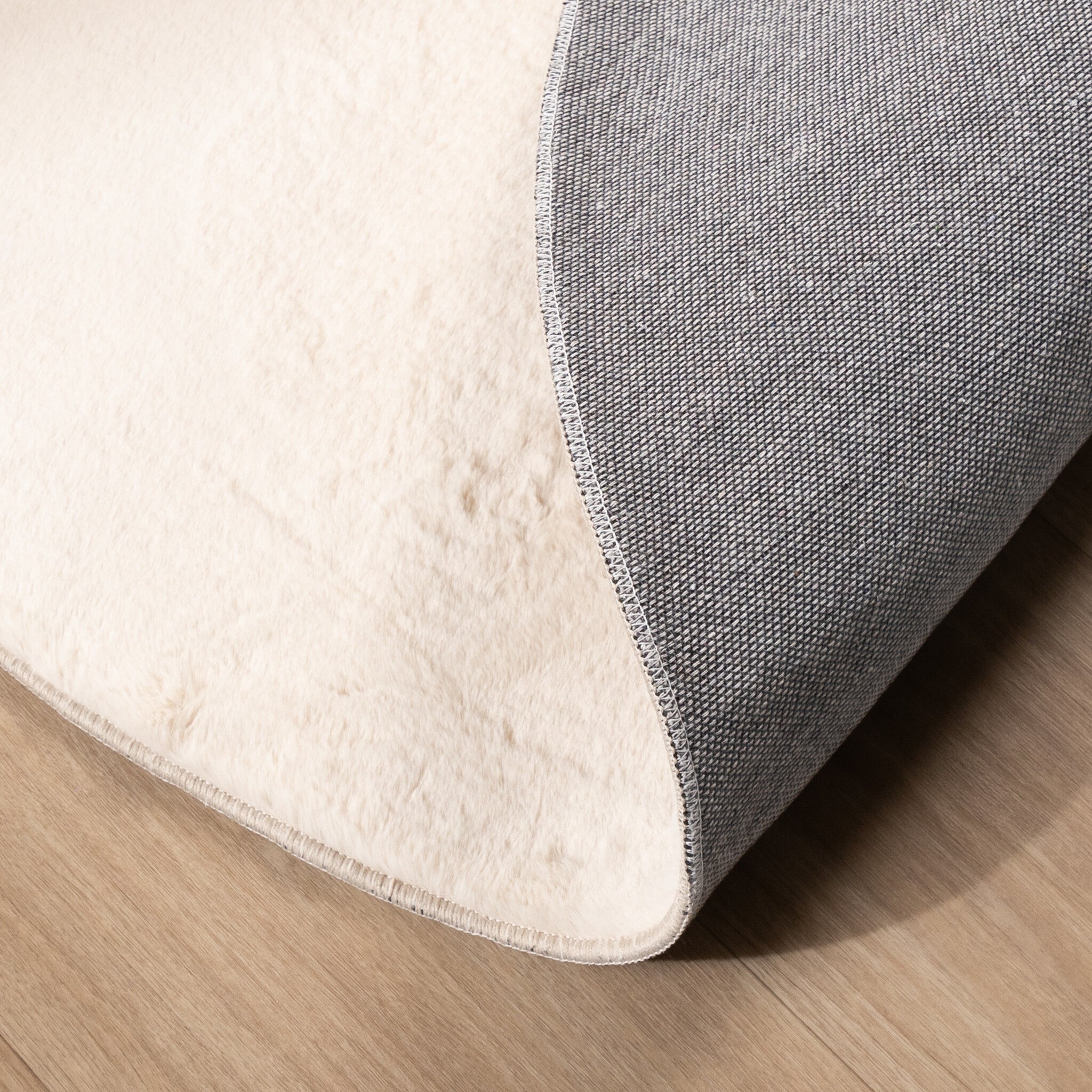 Oval Low-Pile Rug – Cozy Cream
