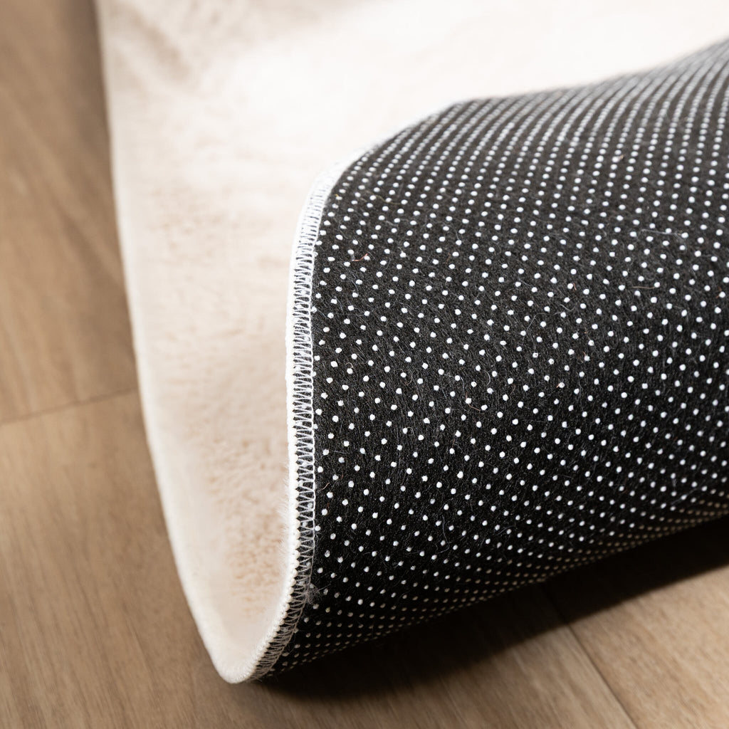 Soft Low-Pile Rug – Cozy Pebble Cream