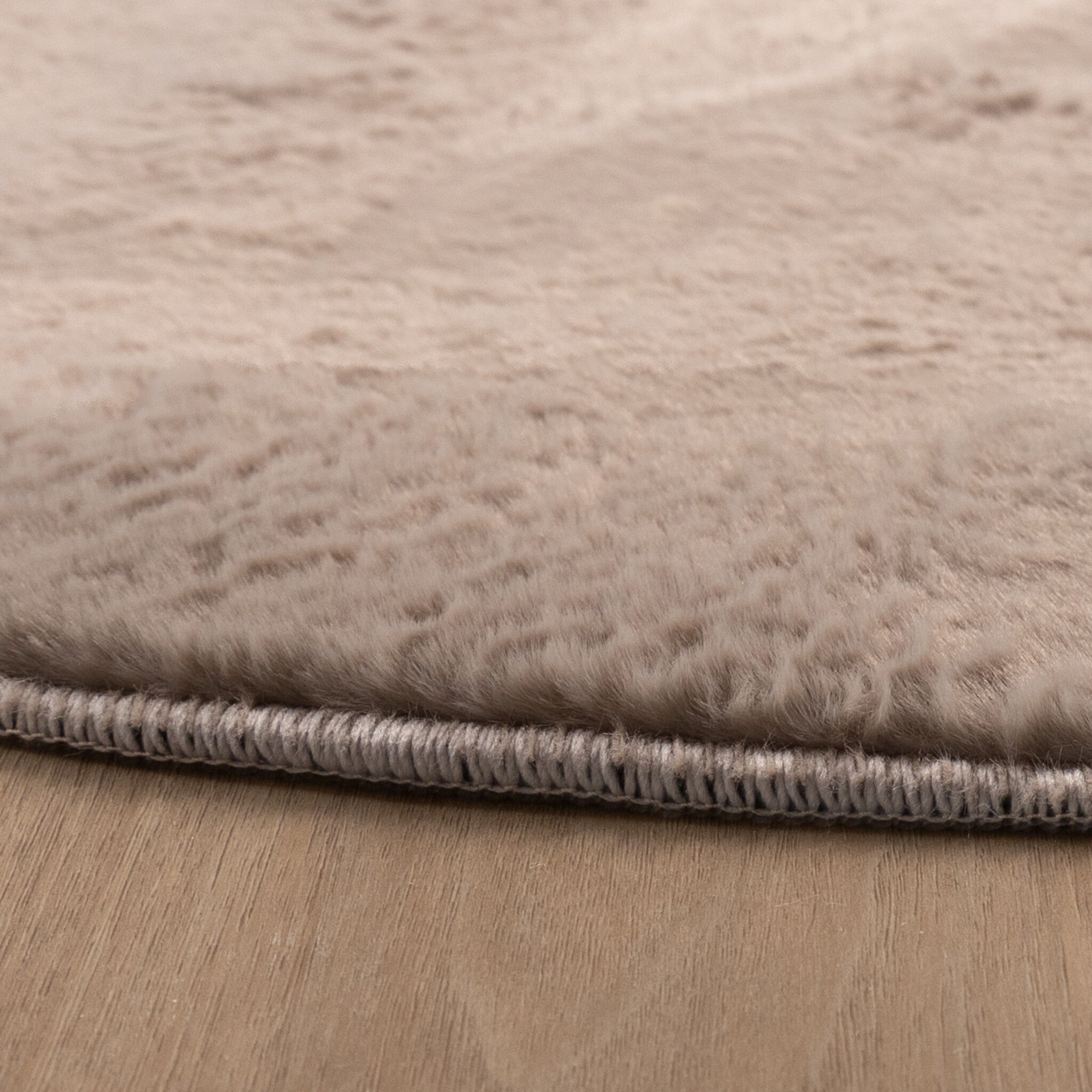 Oval low-pile rug - Cozy Taupe