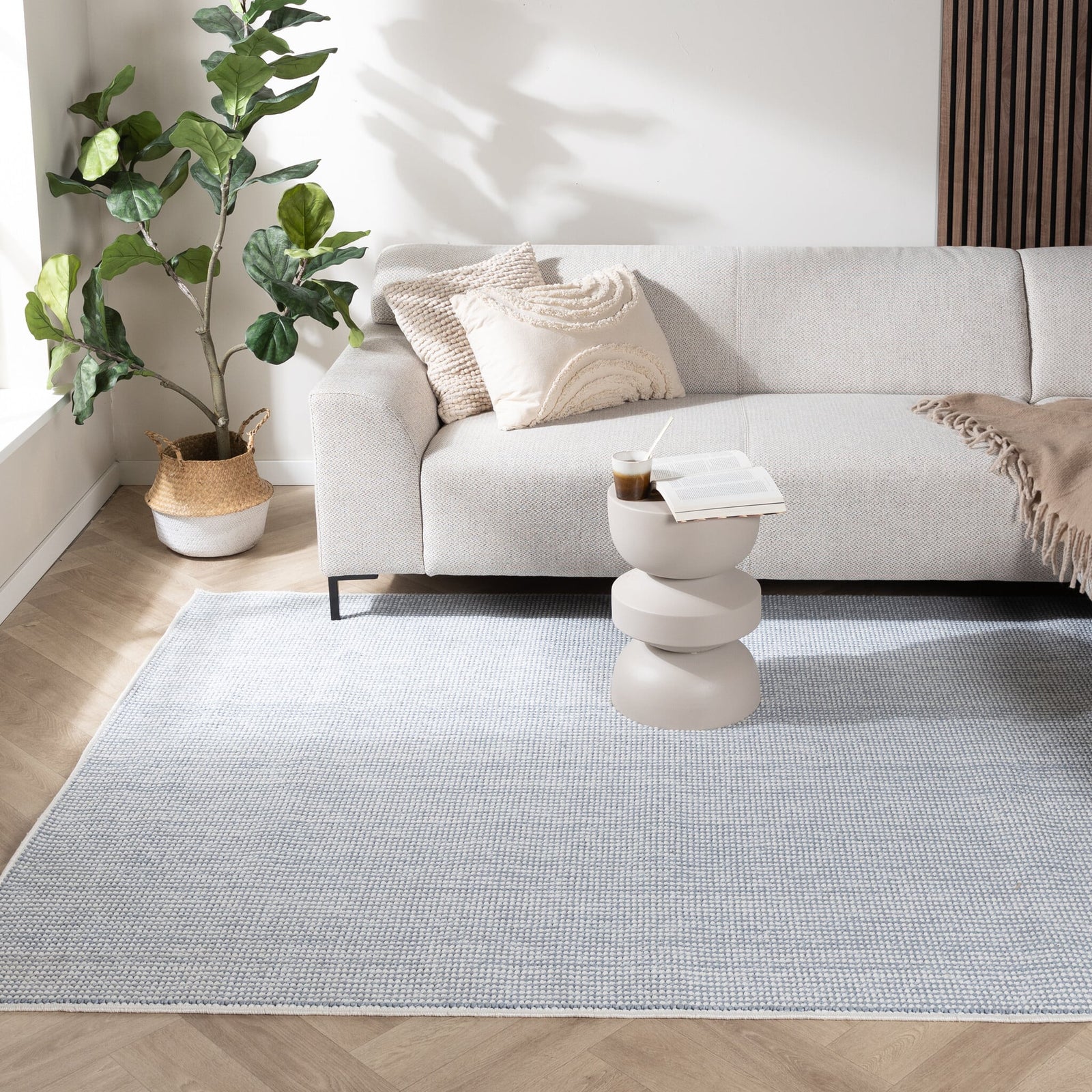 Sustainable Low-Pile Rug - Lykke Light Blue