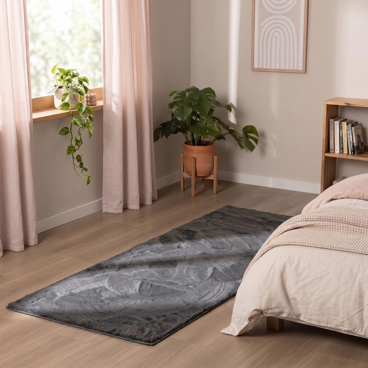 Mjuk låghårig löpare | Cosy-Antracit hos Volero